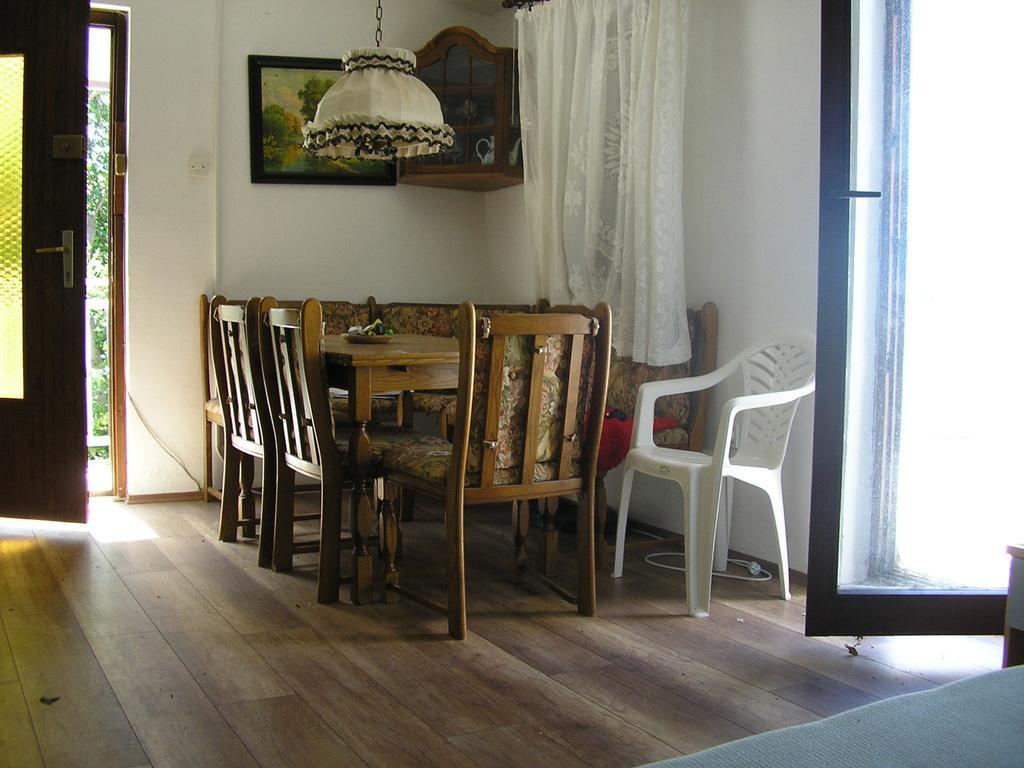 Apartment Bilic 클레노비차 객실 사진